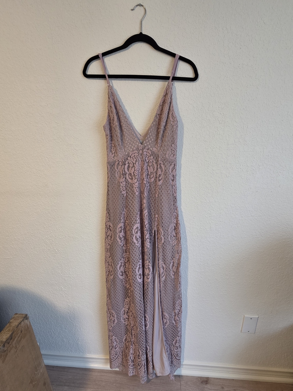 Tobi Lace V-Neck Maxi Dress